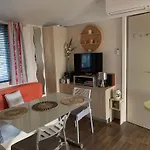 캠프장 Mobilhome Vue Grand Confort Domaine L'ile D Or *