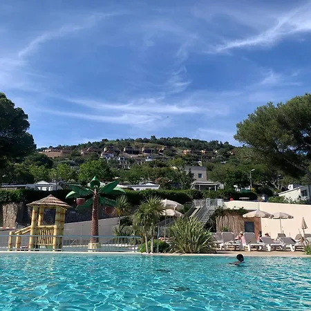 Mobilhome Vue Grand Confort Domaine L'ile D Or Kemping